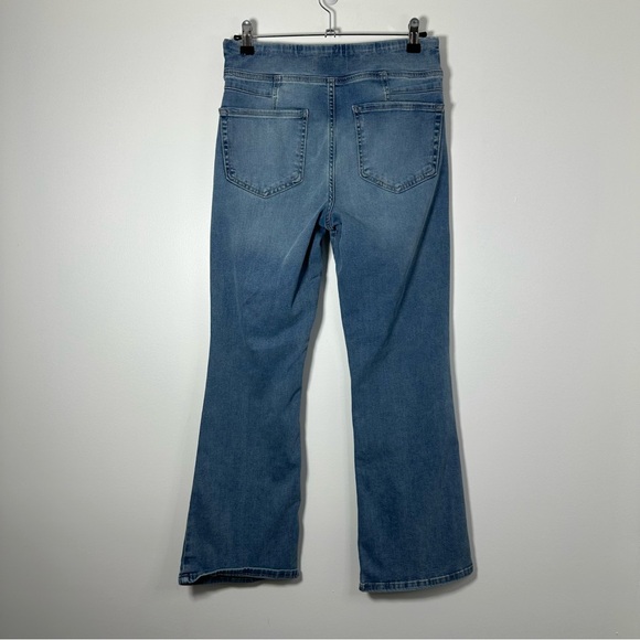 Free People Women’s In My Feelings Cropped Bootcut Pull On Jeans Size S - Picture 3 of 8